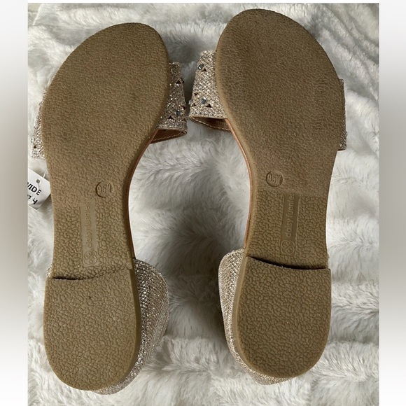 Daisy Fuentes Size 9.5 Gold / Clear Rhinestone Embellished Sandal NWOT - Picture 2 of 9